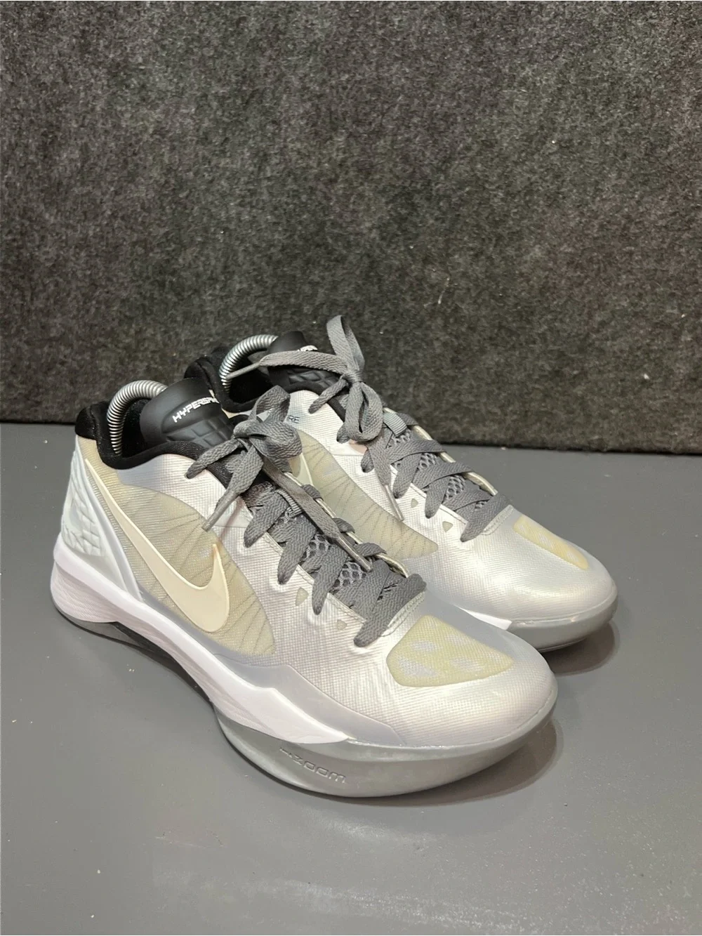 Nike Volley Zoom Hyperspike Women’s Size 8